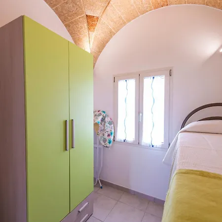 Soffio Di Mare Tramontana 펜션 Torre Pali